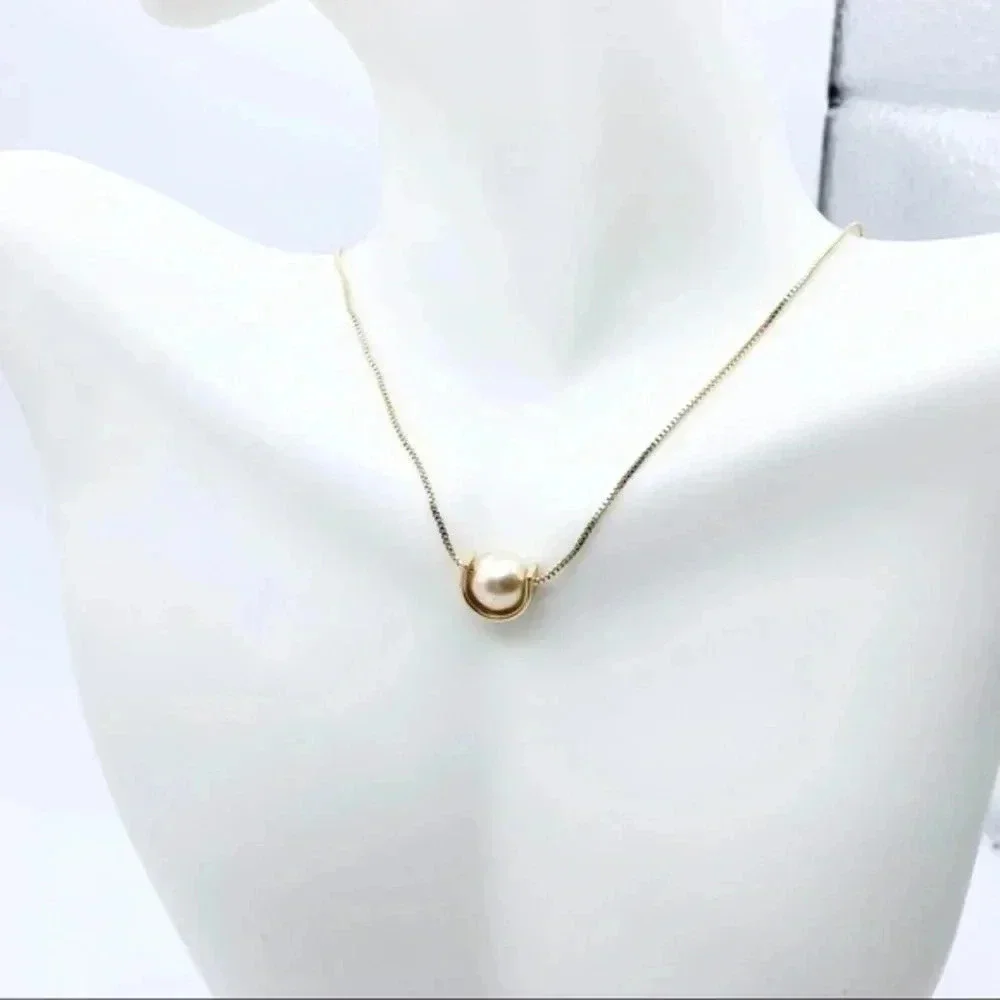 DAINTY Single Pearl Floating Necklace, Pearl Necklace, Gold Plated Neckl… - Picture 3 of 6